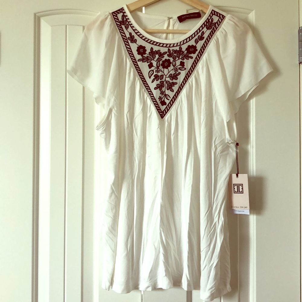 Embroidered knit tee